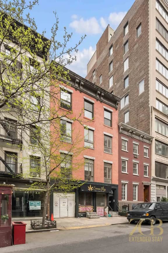 Loft Style X Large 2BR Apartment in Prime Chelsea!