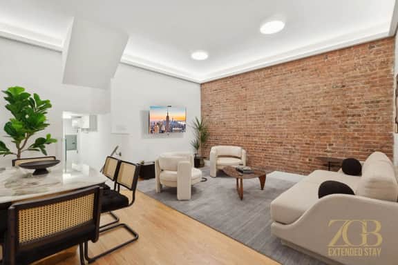 Luxury King Size 1BR, Renovated UES, Central Park 