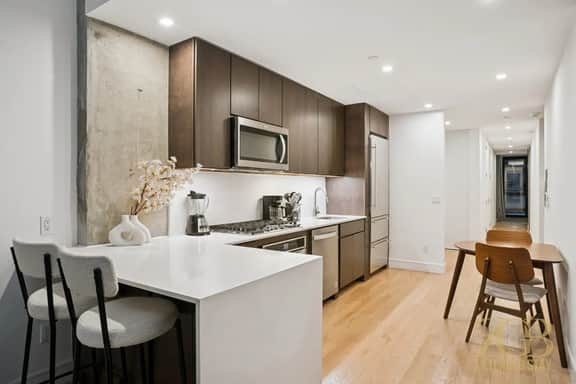 New & Modern 2BR Terrace, WD, Elevator in Chelsea 